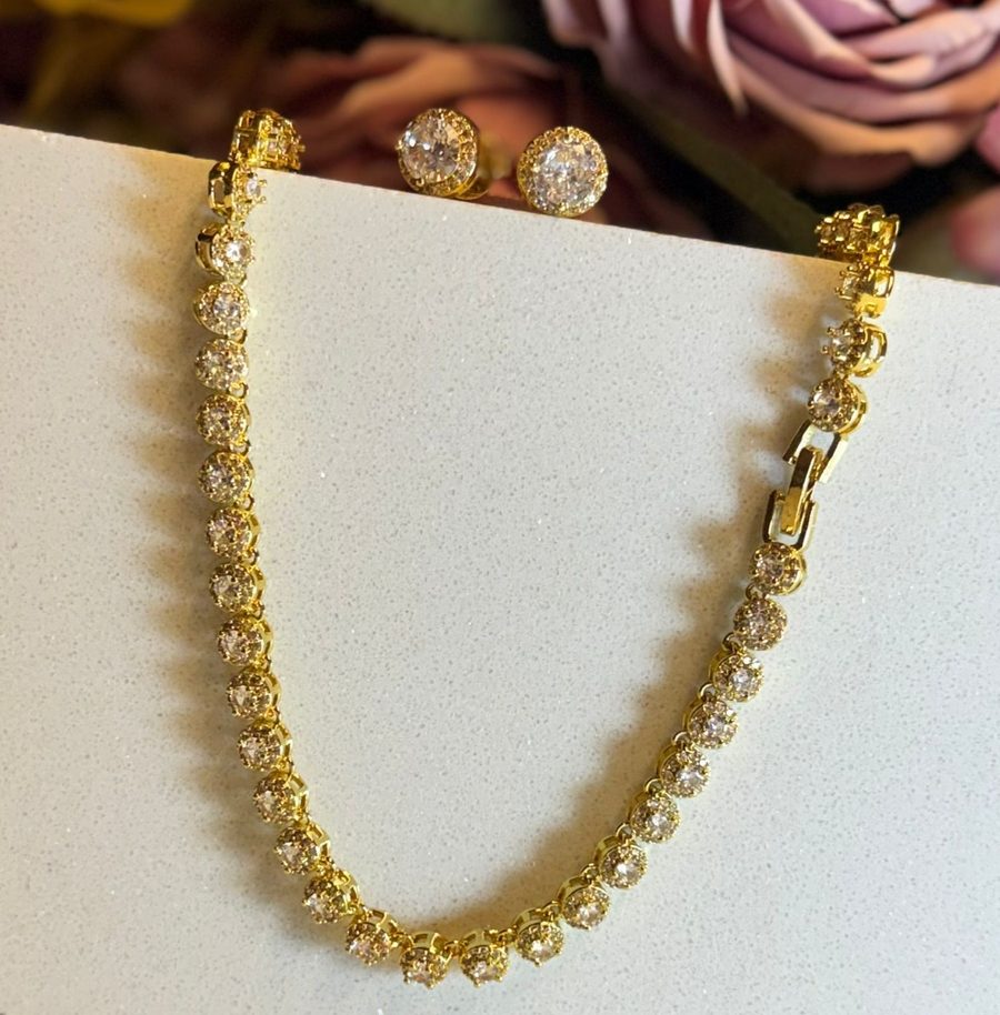Conjunto sofisticação dourado cravejado