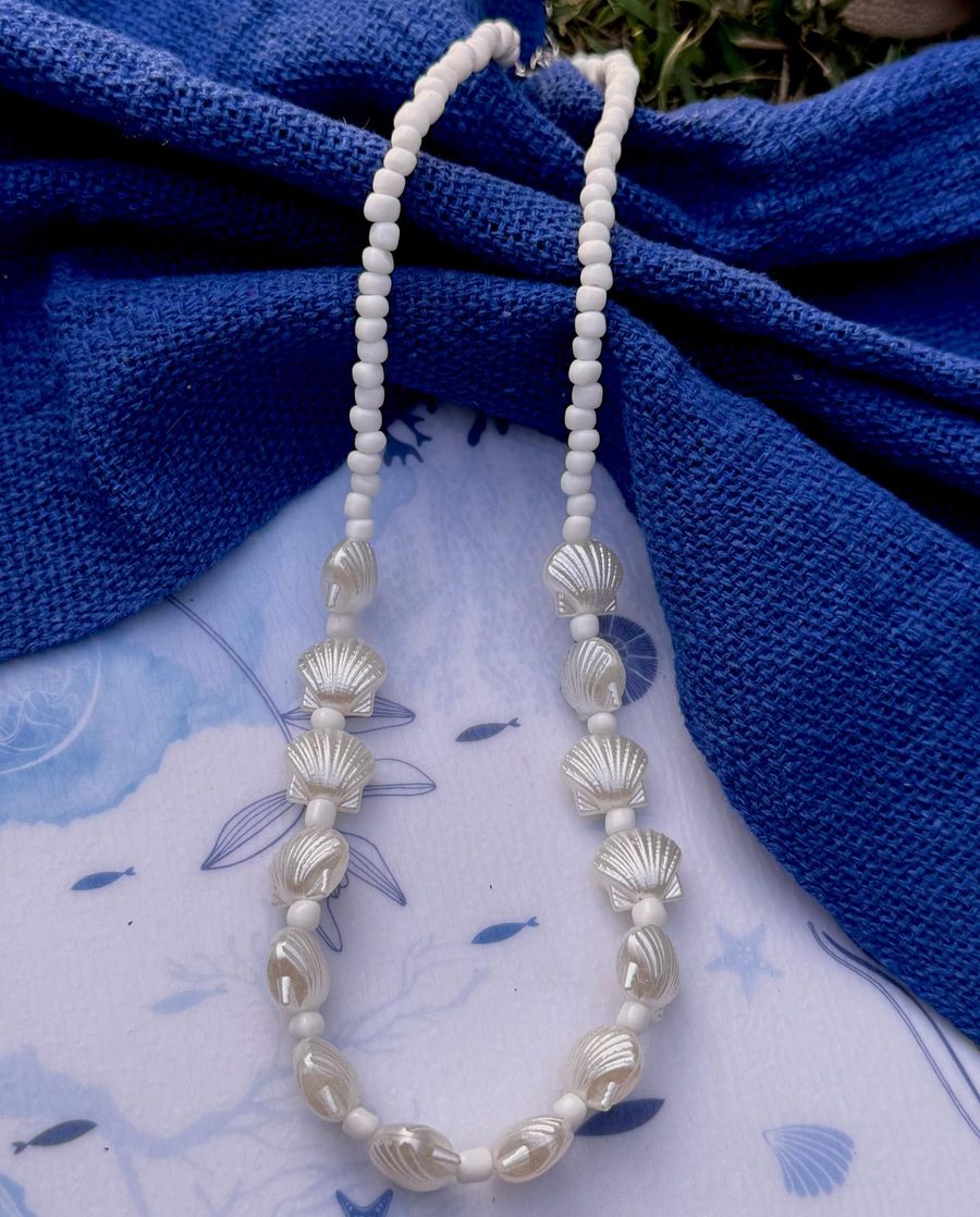 Colar praiano com pérolas branco
